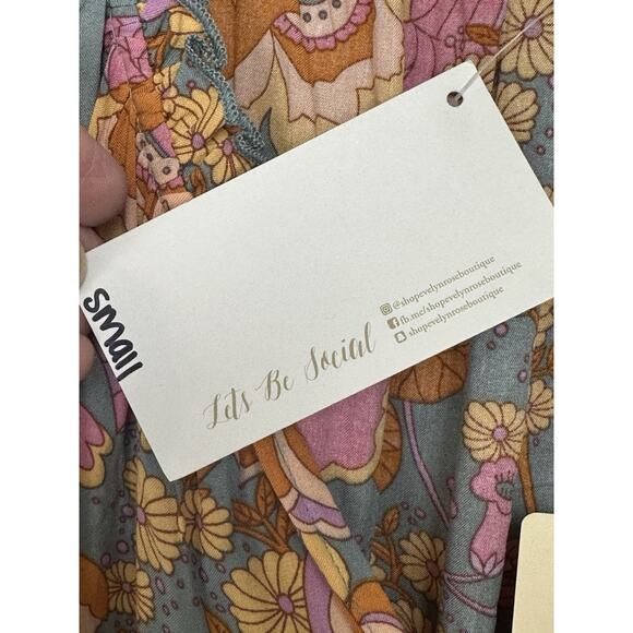 NWT Entro Women's Sz S Runs Big V-neck ruffled Collar floral 3/4 sleeves Boho - Picture 10 of 16